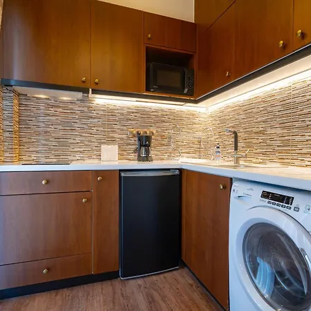 Keramikos Metro St Luxury Apartment Athens