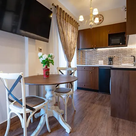 Apartment Keramikos Metro St Luxury *