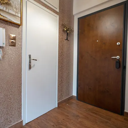 Apartment Keramikos Metro St Luxury